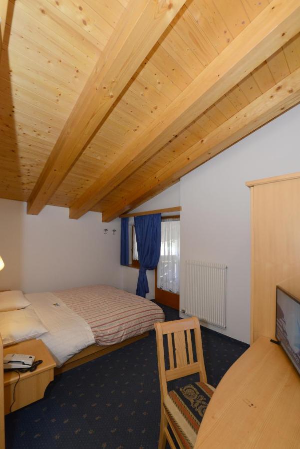 Hotel Sole Passo del Tonale Exteriör bild