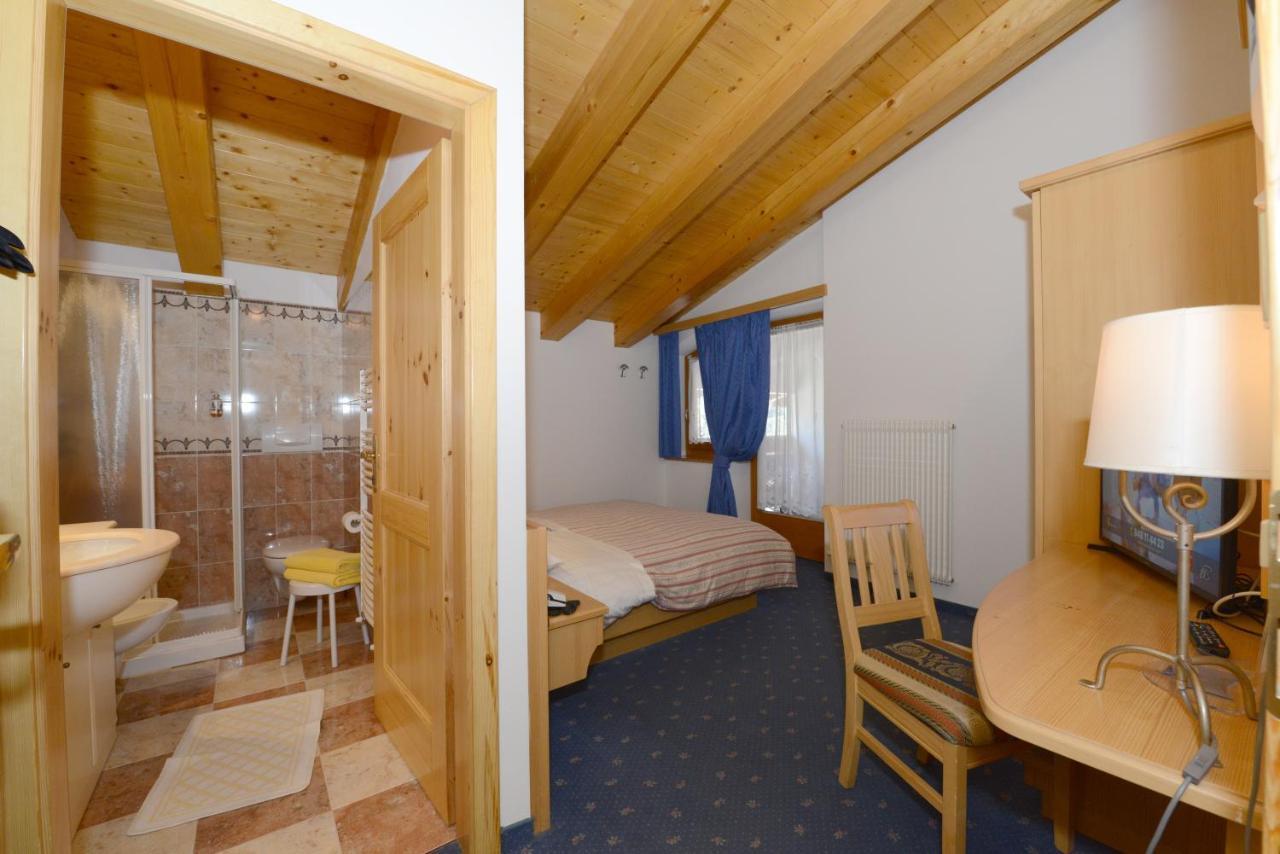 Hotel Sole Passo del Tonale Exteriör bild