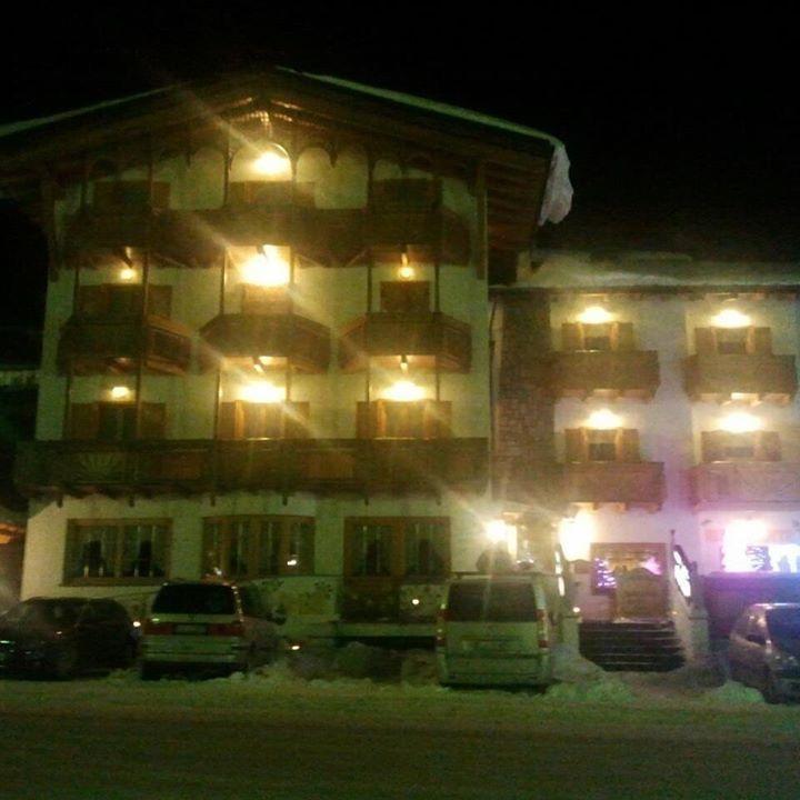 Hotel Sole Passo del Tonale Exteriör bild
