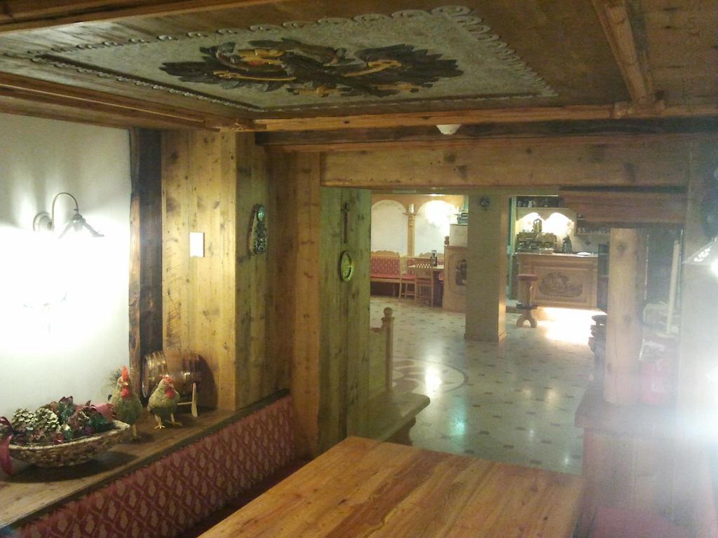 Hotel Sole Passo del Tonale Exteriör bild